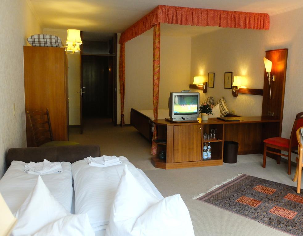 Hotel Valsana Am Kurpark Бад-Вильдбад Экстерьер фото