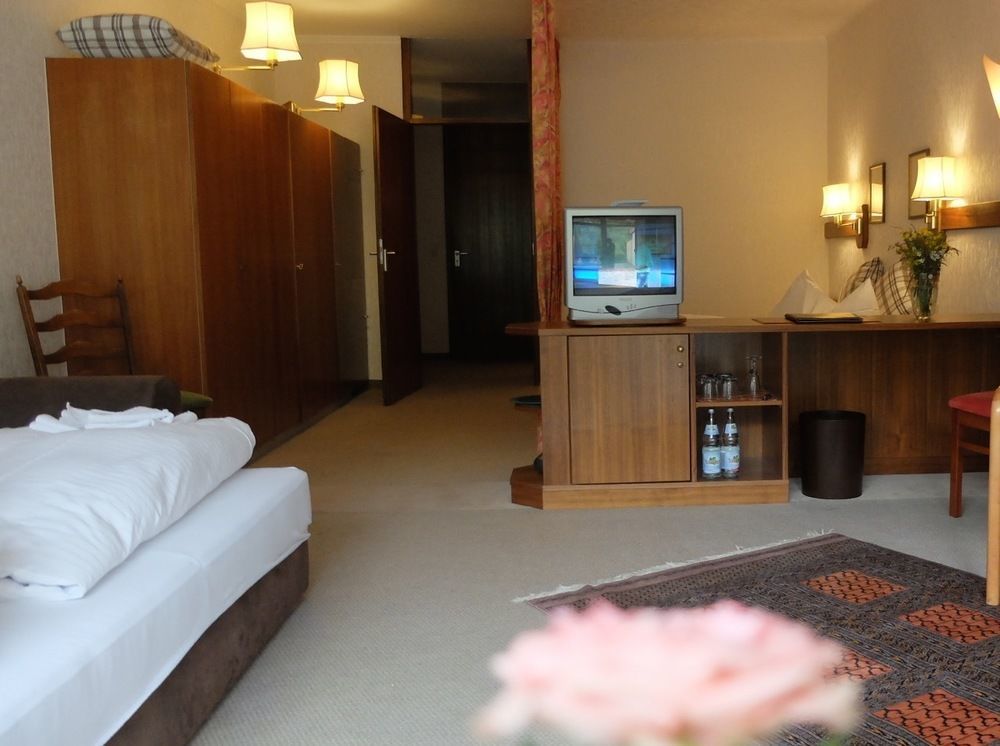Hotel Valsana Am Kurpark Бад-Вильдбад Экстерьер фото